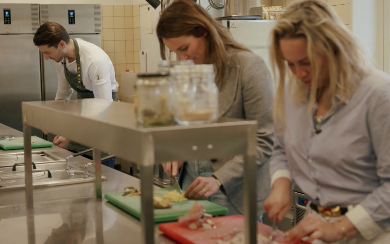 Moonsisters in the Kitchen: Gado Gado soep van Chef Elian Muller